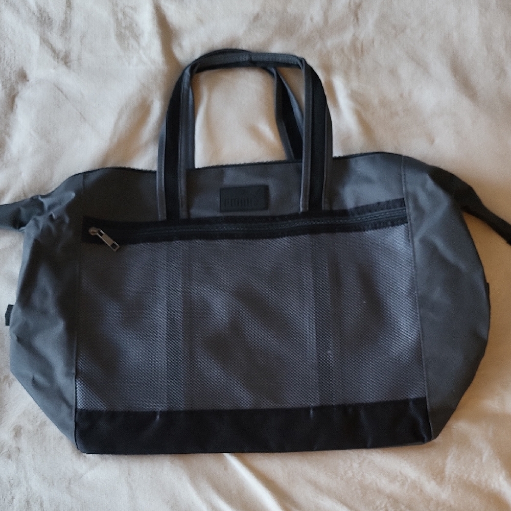 Puma duffel bag in grey medium size